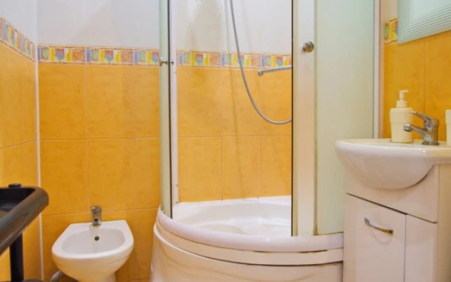 Апартаменты Апартон на Независимости 52