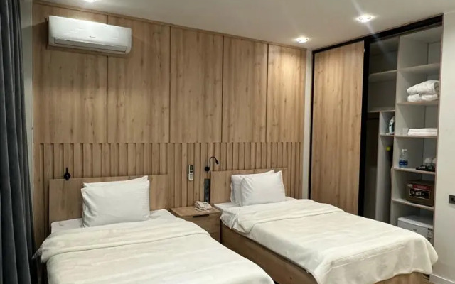 Golden Dragon Hotel & Spa
