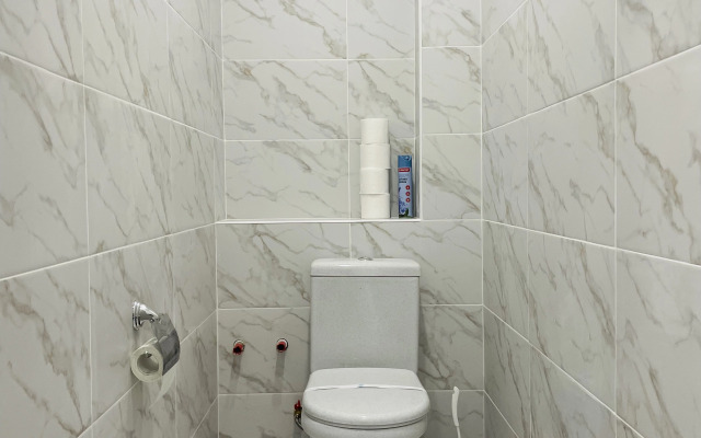 Bolshaya dvushka s otdelnymi komnatami Flat