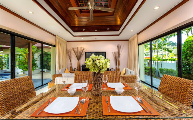 Toba Baan Bua Estate Naiharn Beach Villa