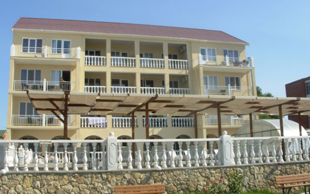 Pal'mira Hotel