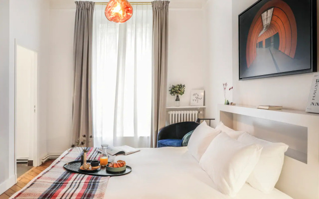 Petit Home Apartments