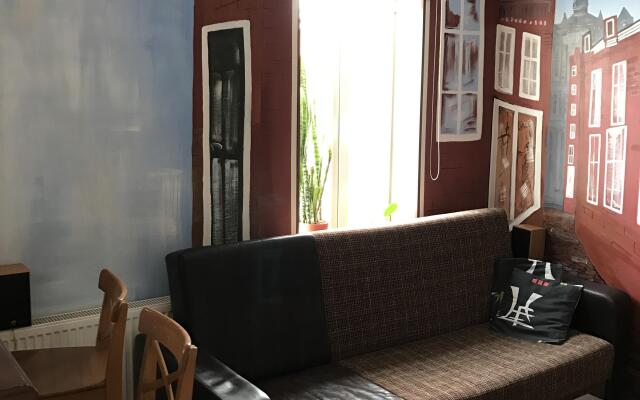 Amsterdam Bar Apartments