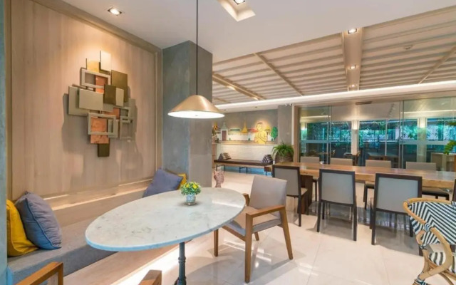 Отель Koon Hotel Sukhumvit