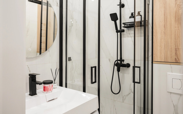 Трехкомнатная Квартира в Центре с Новым Ремонтом