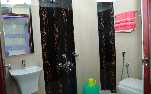 Sreekrishna 3 Bedroom Private Houseboat Hotel