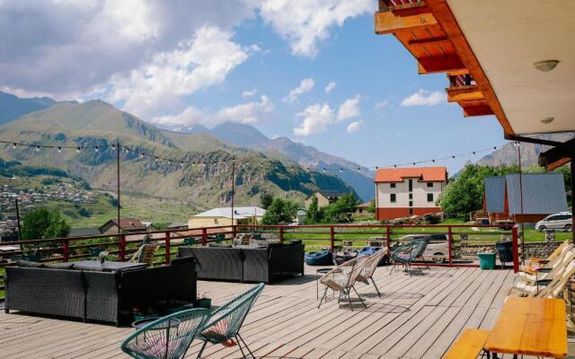 Alpenhaus Hotel Kazbegi