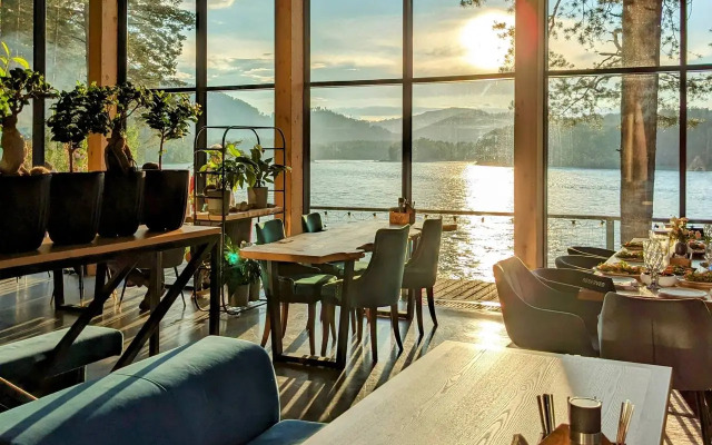 August Boutique Hotel