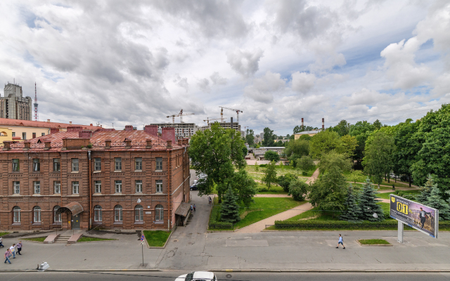 LANDRIN APART Na Lesnoj Apartments