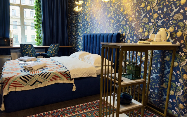 Апартаменты с видом на Невский