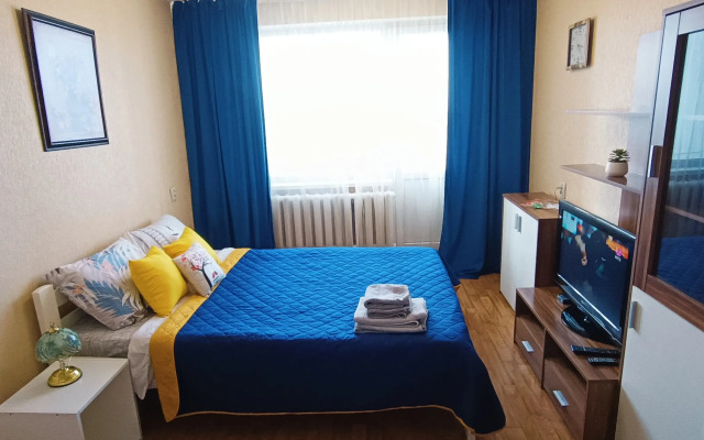 Апартаменты Центр, красивый вид на озеро, 9 этаж, лифт