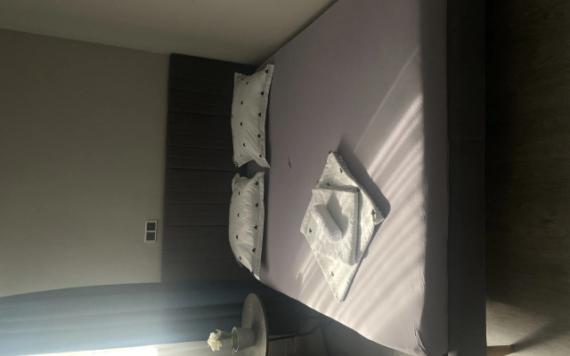 Studiya 5 Flat