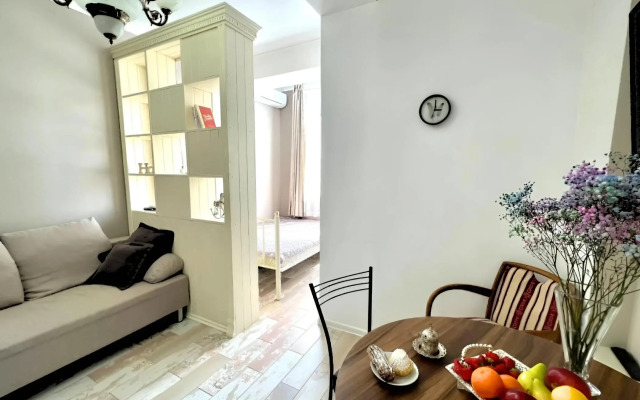 Flat na Orbitovskoy 2B