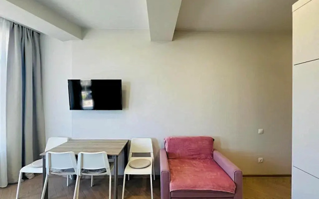 Apartamenty Uyutnaya 3kh Mestnaya Studiya S Balkonom Flat