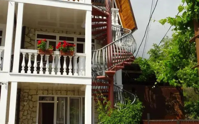 Dautiya Guest House
