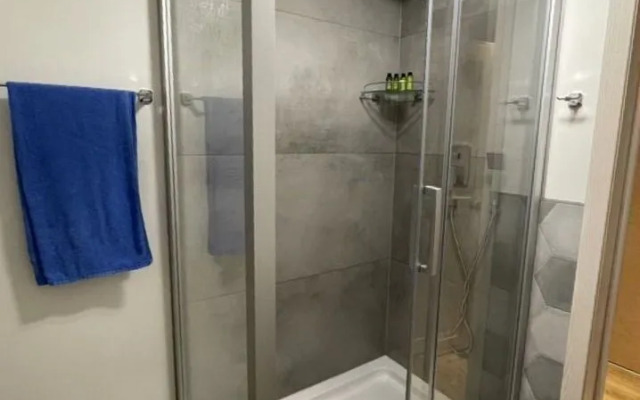 Частный дом на на берегу реки Руза