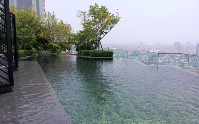 Edge Central Pattaya Lux Apartments