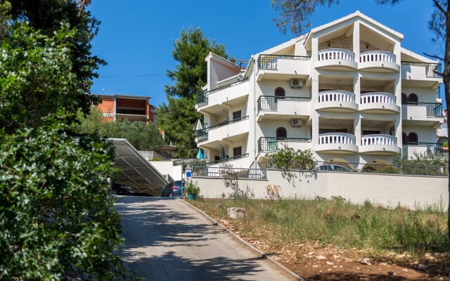 Villa Fani Apartments