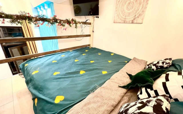 Квартира Двухуровневая студия с панорамным остеклением