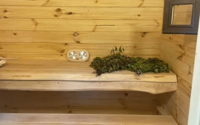 Частный дом А-фрeйм с баней и артезиaнским бaсceйном