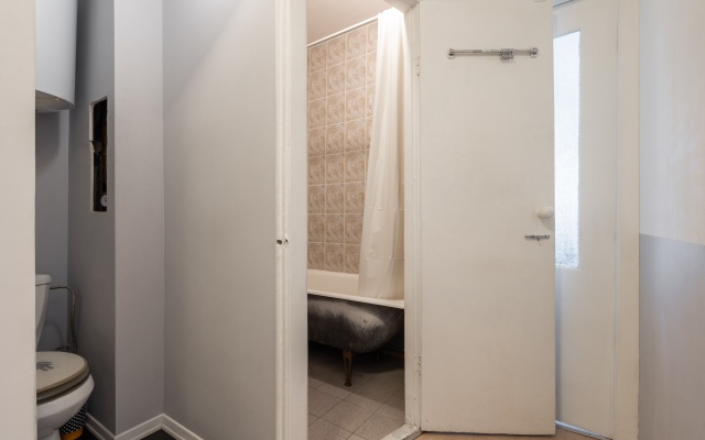 912 U Parka Pobedy Apartment