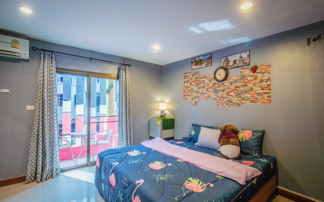 Menulis Coolly House Patong Guest House
