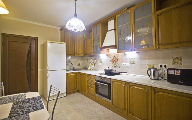 Dvukhkomnatnaya S Izolirovannymi Komnatami I Prostornoj Kukhnej Flat