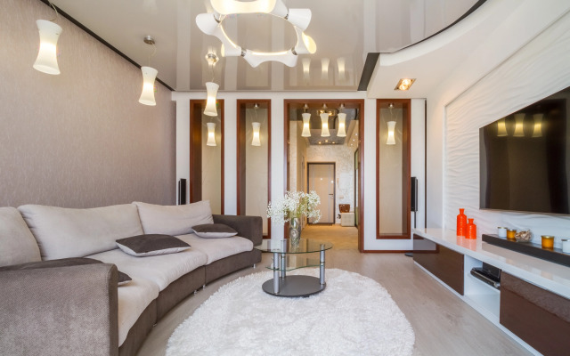Prekrasnaya 2-kh komnatnaya ryadom s plyazhem Aleksino Flat