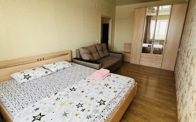 Prostornaya 1komn Ryadom S Bankovskoy Flat