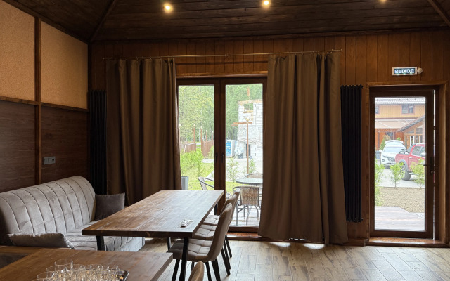 Бунгало 20 Дворик Друзей