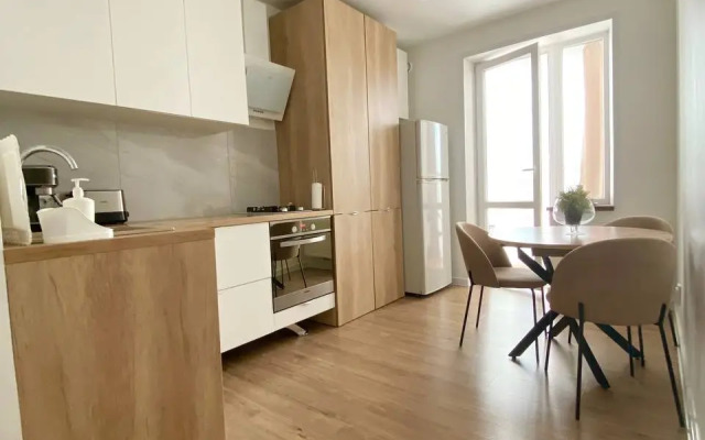 V Krugu Ozer I Morya Flat