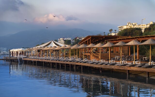 Отель Cape Bodrum Luxury Hotel & Beach