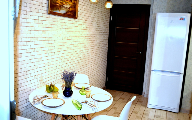 Kvartira Uyutnaya  S Vidom Na Platonovskiy Park Flat