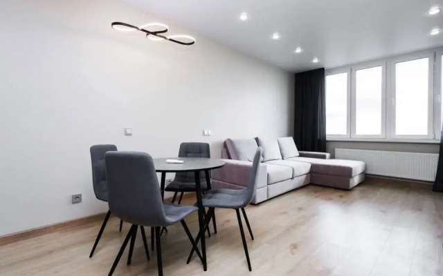 Clever House Apartments 5
