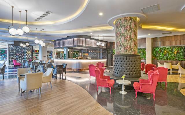 Kirman Belazur Resort & Spa - All Inclusive