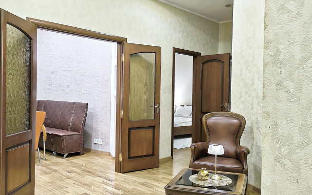 Marksa 17 Velikolepnaya Treshka Supercentr Apartments