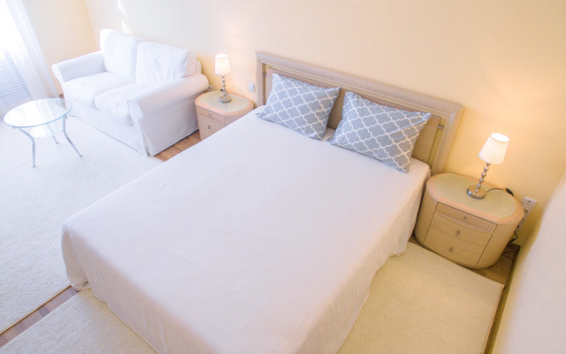 Апартаменты на Независимости 18