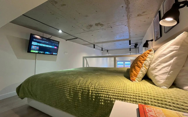 Happy People Apartment