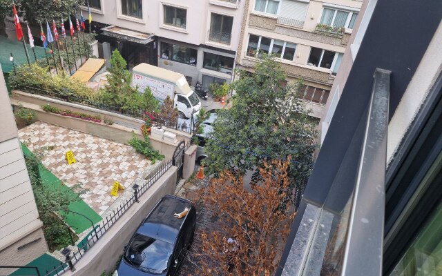 Cihangir 212 Apartments