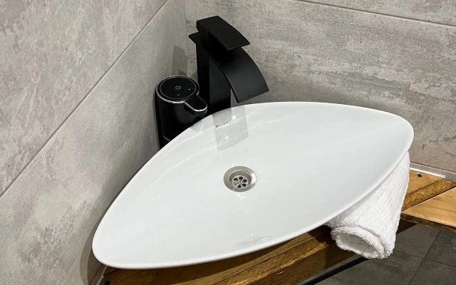 Частный дом Barn-House у леса с бассейном и банным чаном