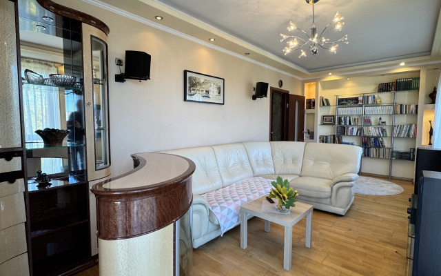 Апартаменты Трёхкомнатные на Римской