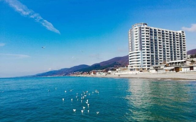 Pryamo U Morya Apartments
