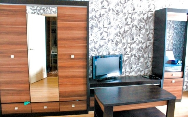 Na Ulitse Artamonova 11/2 Flat