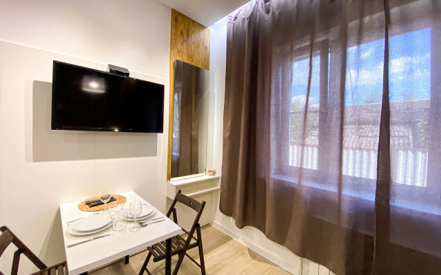 Layf Studiya №2, 17m2, na Tararykova 5 Flat