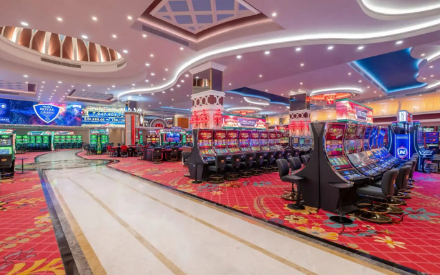 Merit Royal Gardens Hotel & Casino