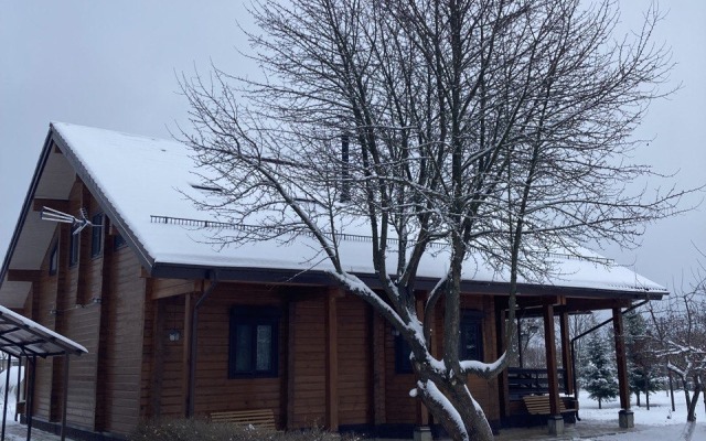 Gostevoy Dom Ilyinskoye 77 Private House