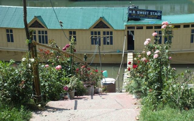 Houseboat Sweetstar Hotel