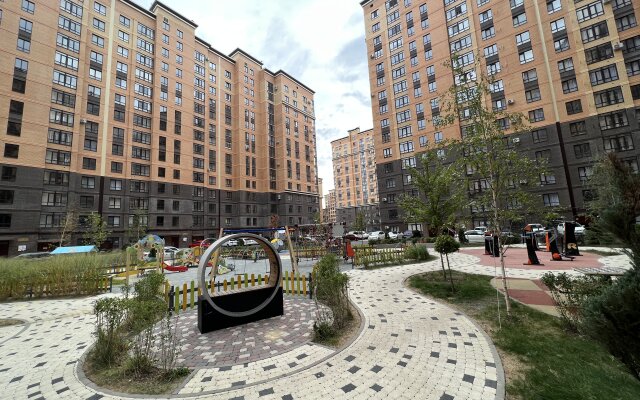 Elegantnaya kvartira v Zhk Rossiyskiy ryadom so skverom Flat