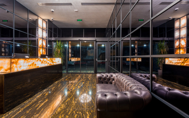 Onyx Hotel