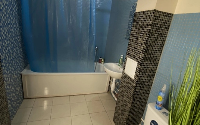 Apartamenty S Balkonom Na Revolyutsii 52b
